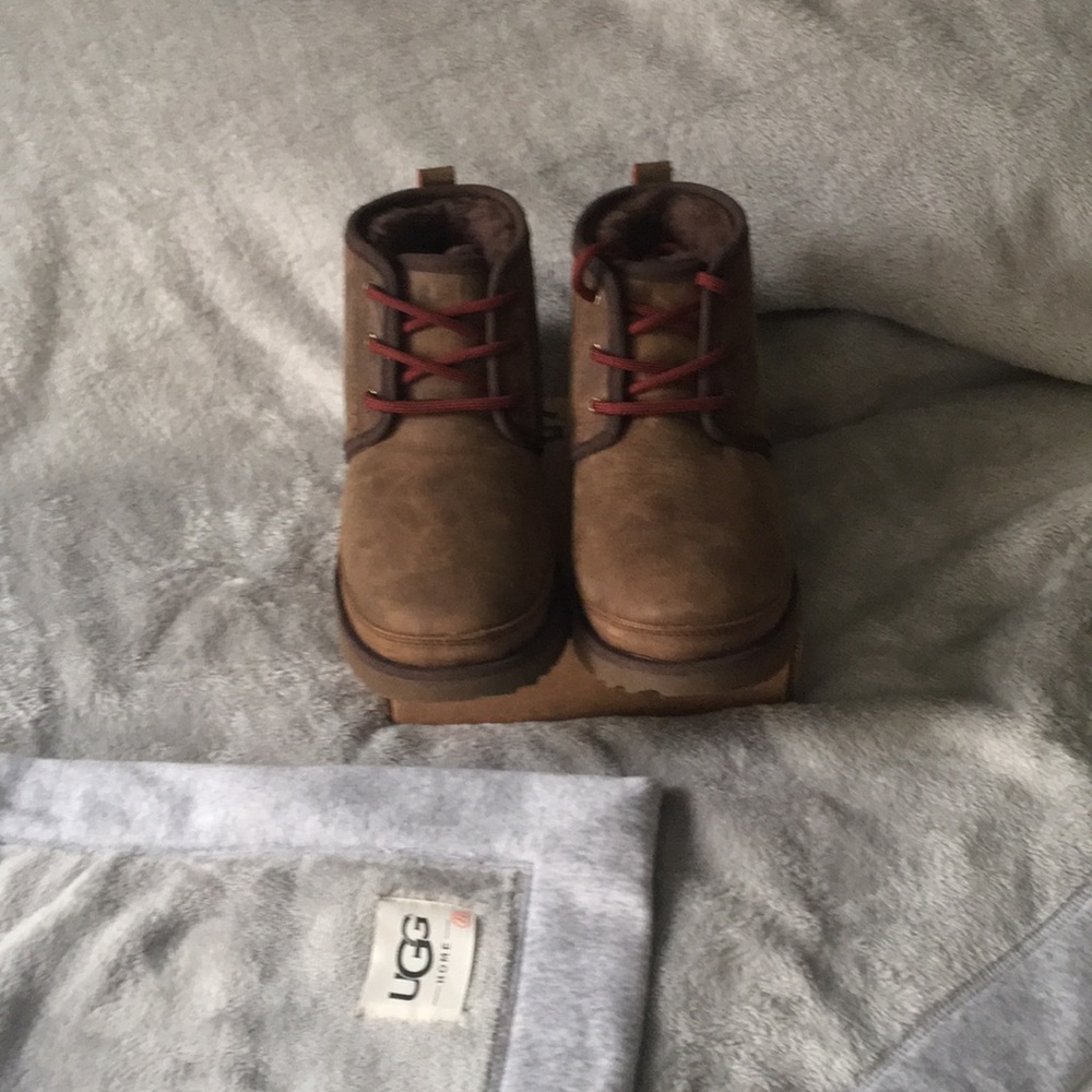 NWOB UGG KIDS NEUMEL II WATERPROOF BOOT